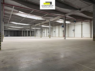 Pronájem výrobní haly, prostoru 2377 m²