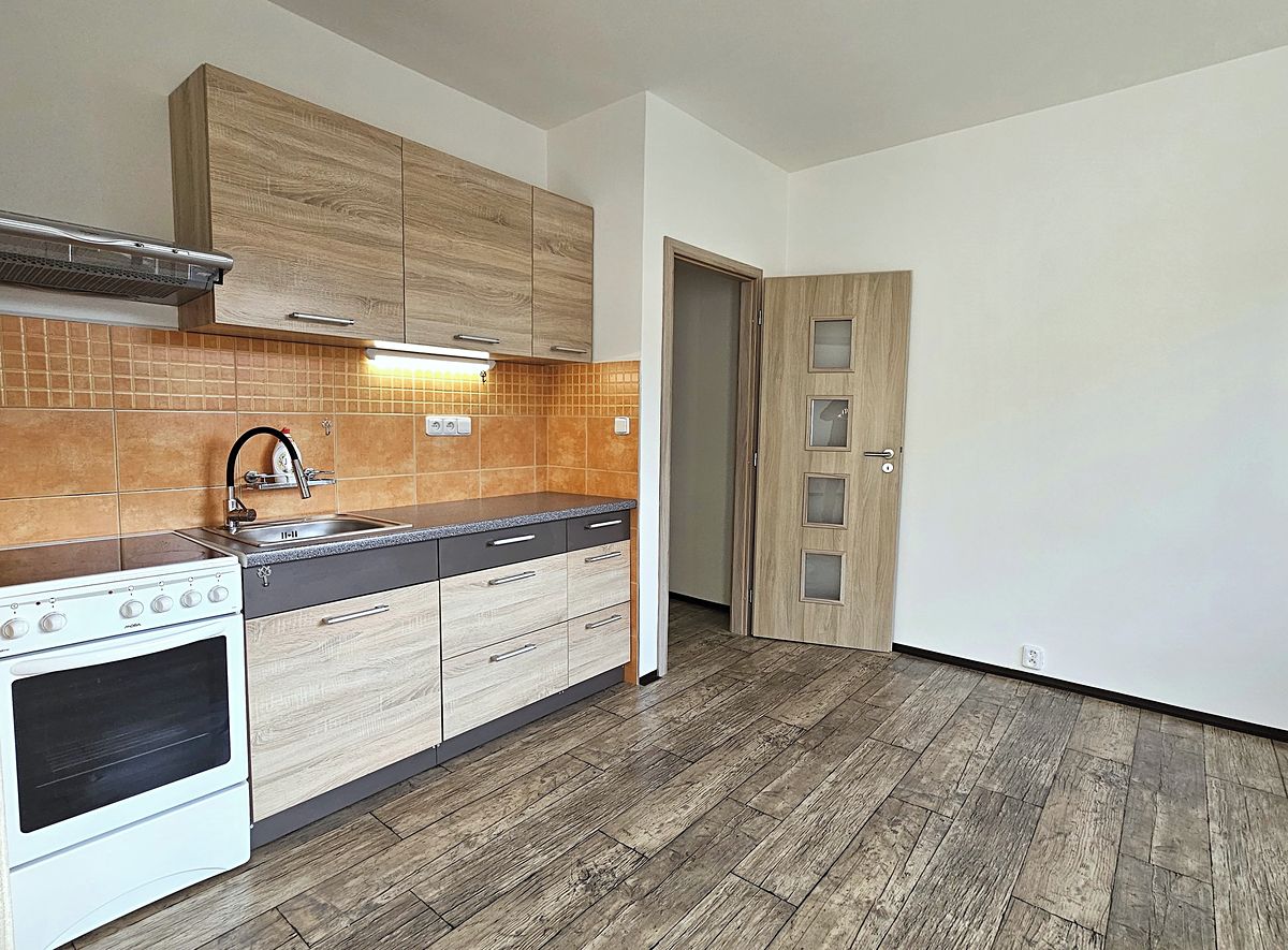 Pronájem bytu 1+1 34 m² – fotografie 4