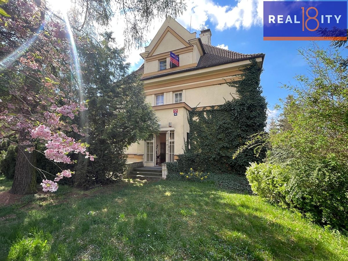 Prodej vily 528 m², pozemek 985 m²