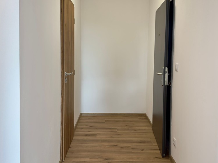 Квартира 2+kk в оренду, 75 м² (11 з 13)