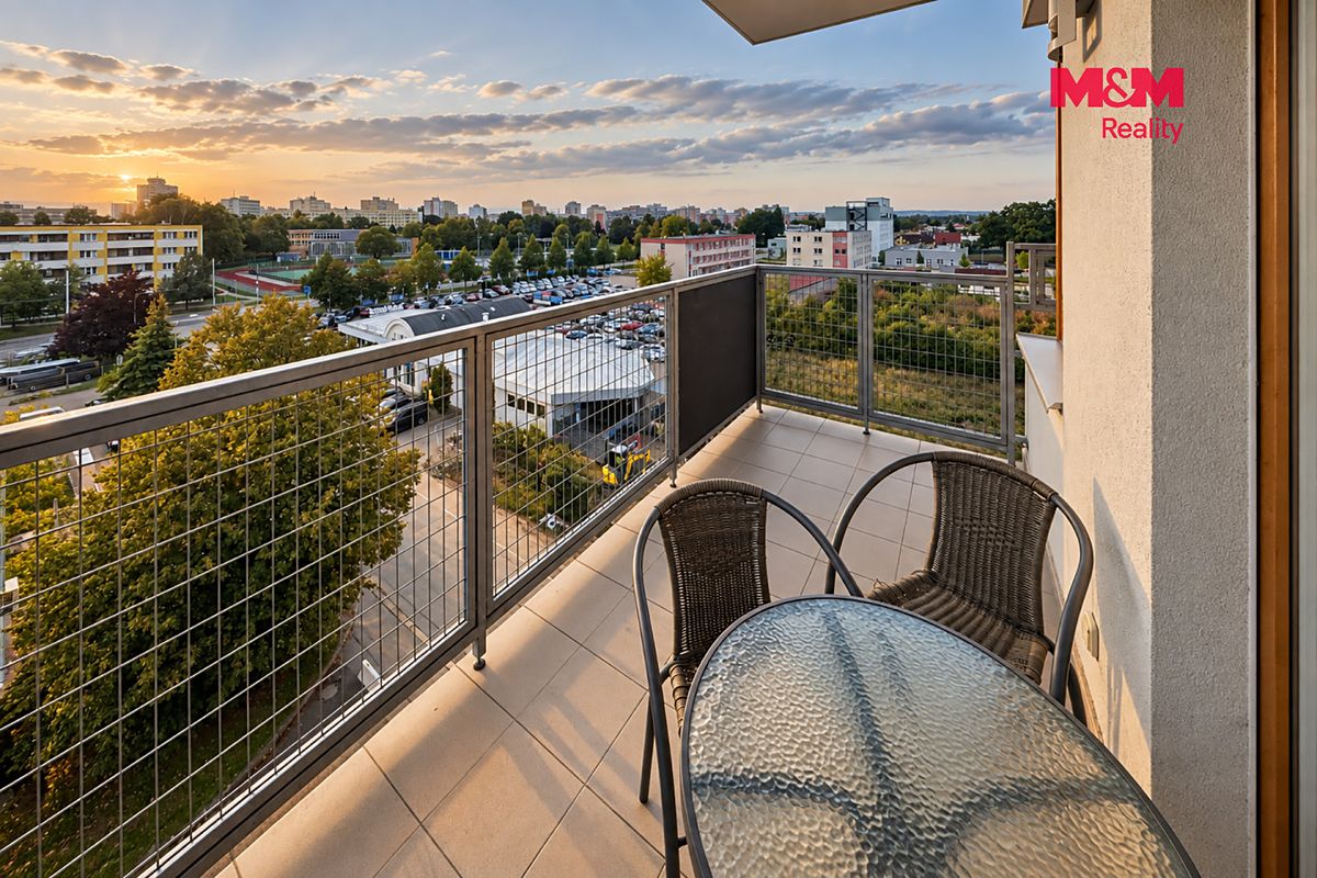 Pronájem bytu 2+kk 58 m² – fotografie 4