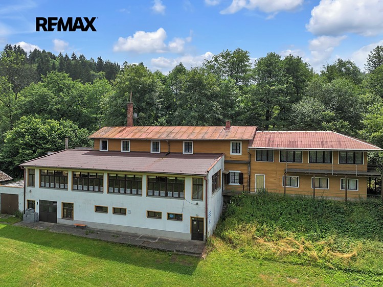 Gewerbefläche zum Kauf, 900 m² (1 von 24)
