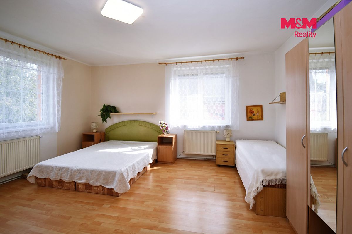 Prodej rodinného domu 340 m², pozemek 1006 m² – fotografie 5