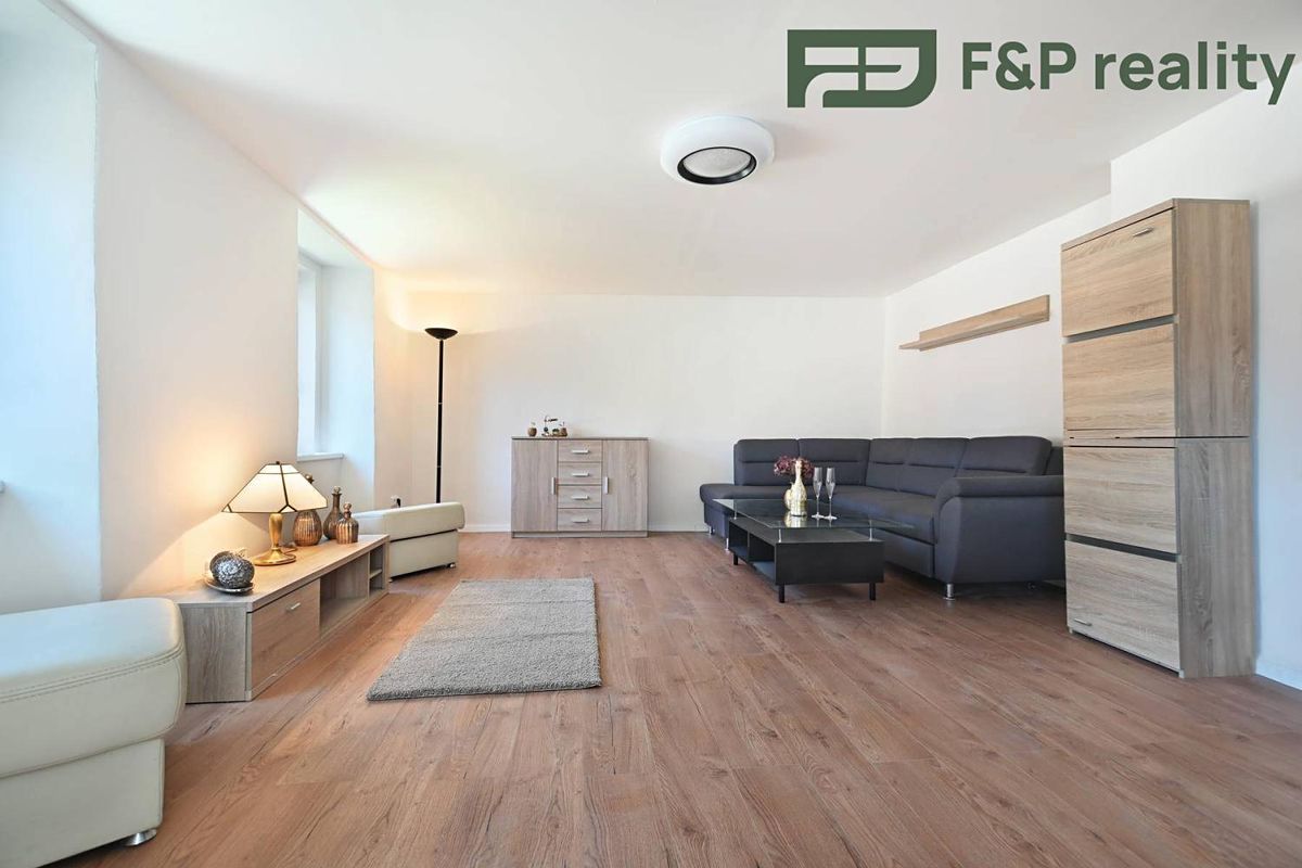 Pronájem rodinného domu 118 m², pozemek 558 m² – fotografie 3
