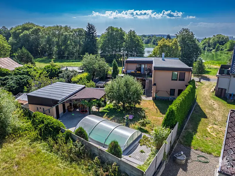 Prodej rodinného domu 148 m², pozemek 764 m², Koupě – náhled fotky 2