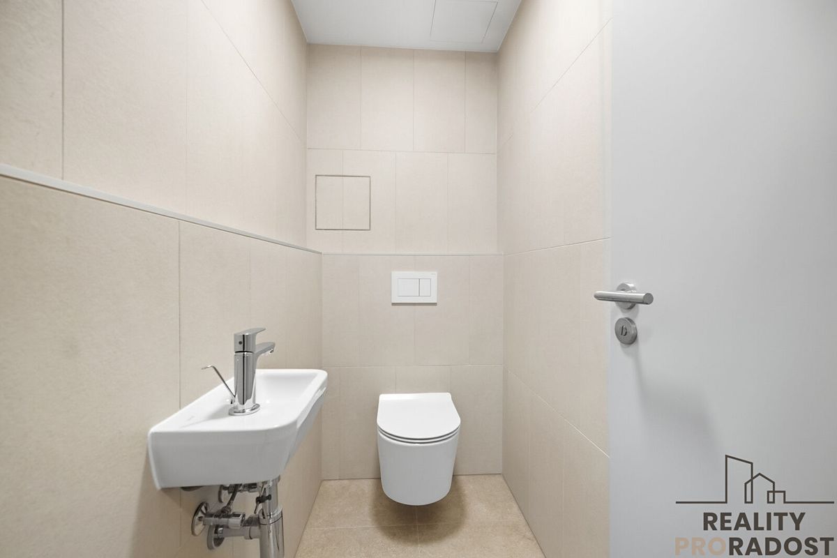 Pronájem bytu 2+kk 62 m² – fotografie 5