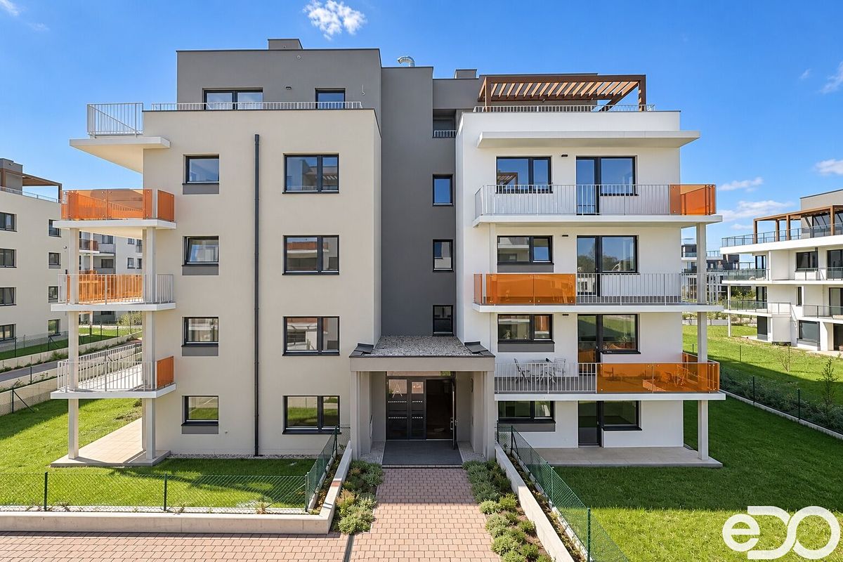 Pronájem bytu 2+kk 61 m² – fotografie 4