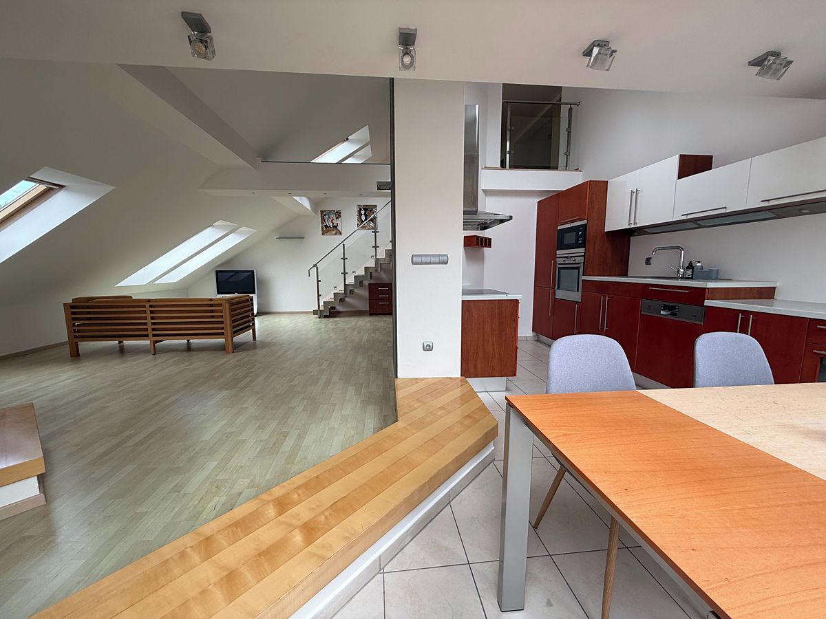 Pronájem bytu pokoje 24 m²