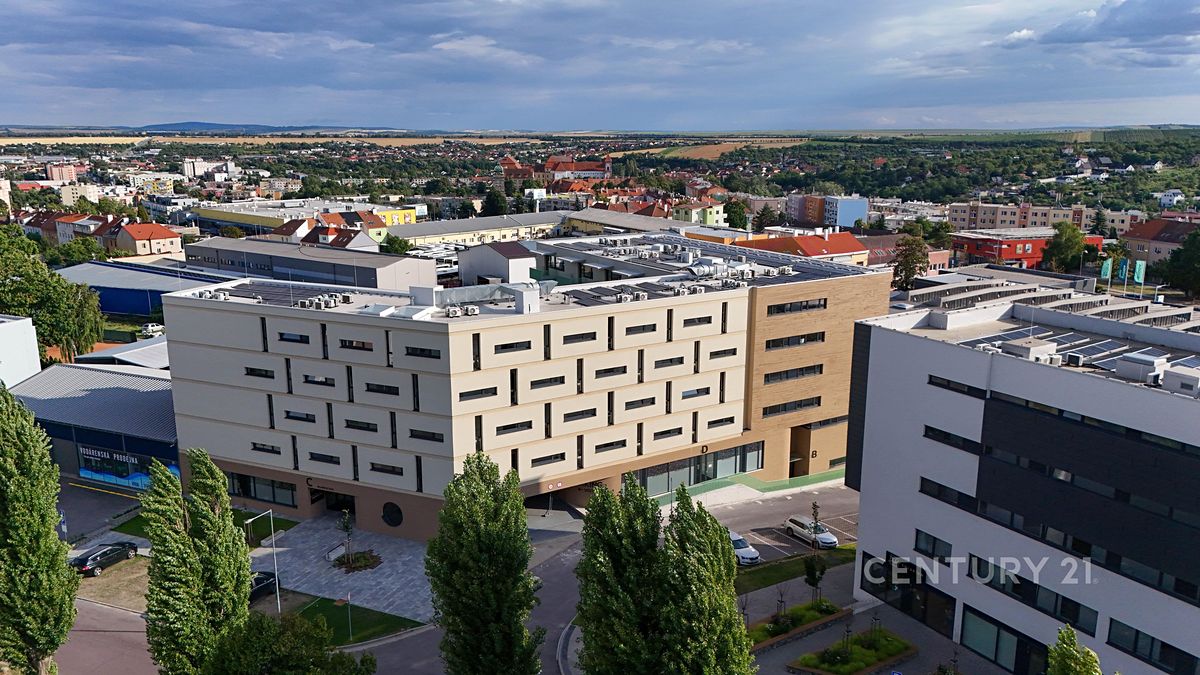 Pronájem bytu 1+kk 35 m² – fotografie 3