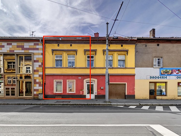 Haus zum Kauf, 381 m² (1 von 29)