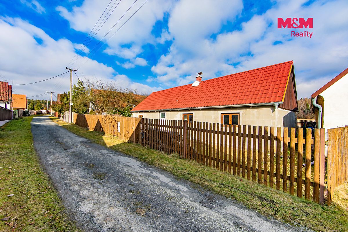 Prodej chalupy 83 m², pozemek 303 m² – fotografie 2