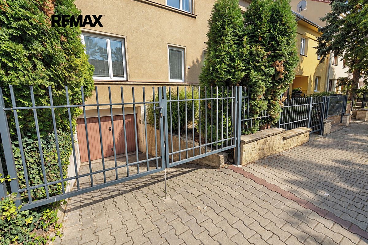 Prodej vícegeneračního domu 284 m², pozemek 375 m² – fotografie 3