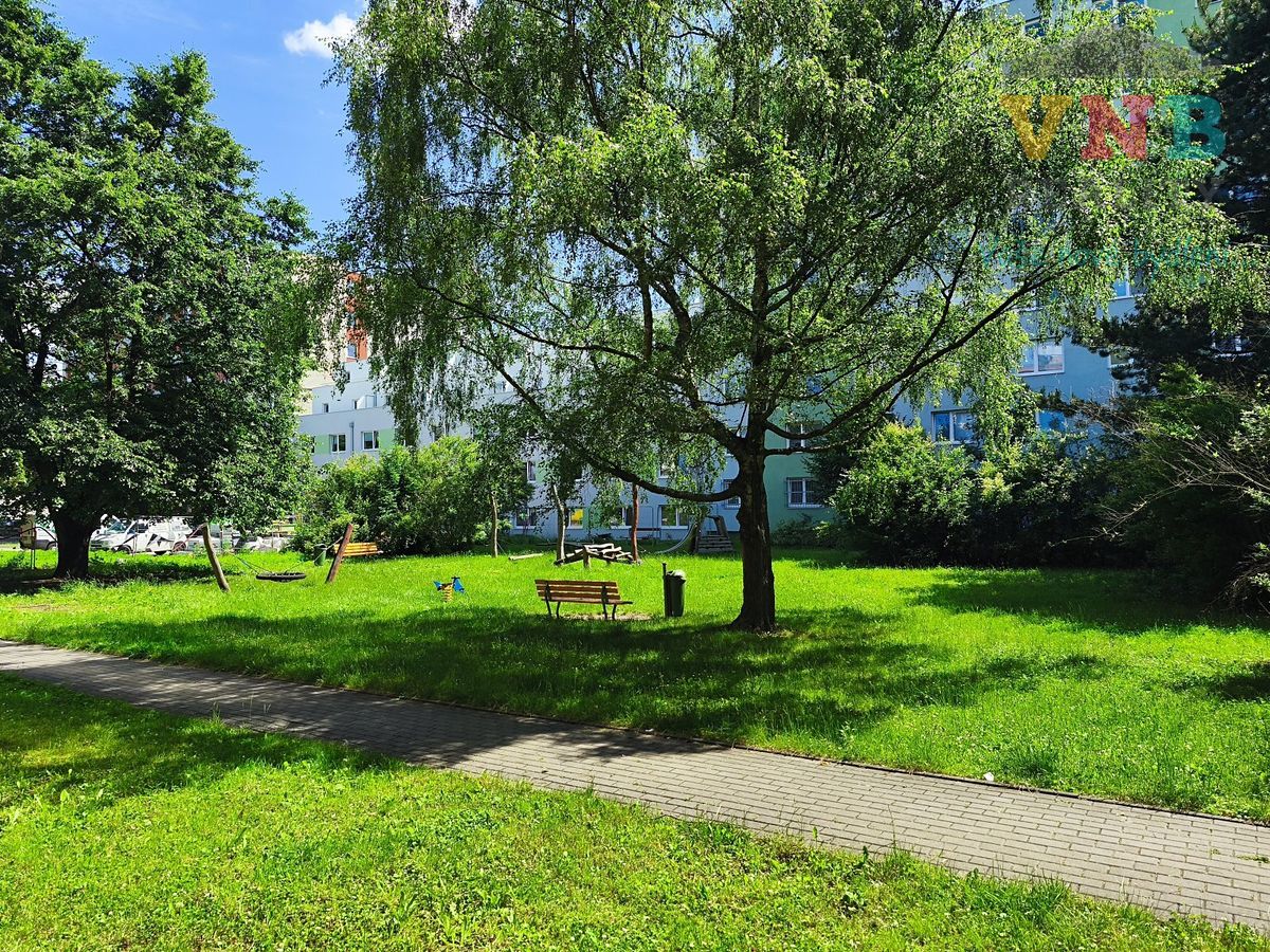 Pronájem bytu 1+kk 32 m² – fotografie 2