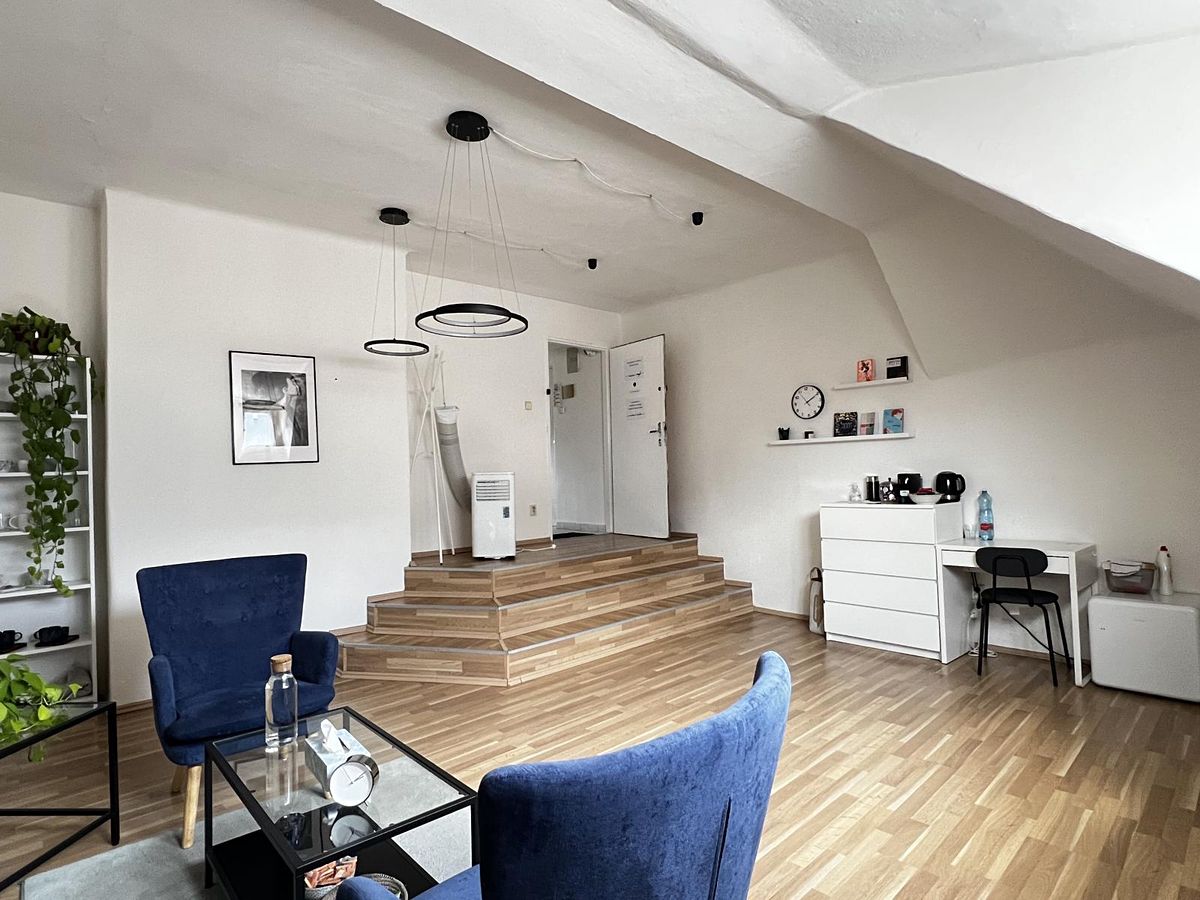 Pronájem kanceláře 32 m² – fotografie 2