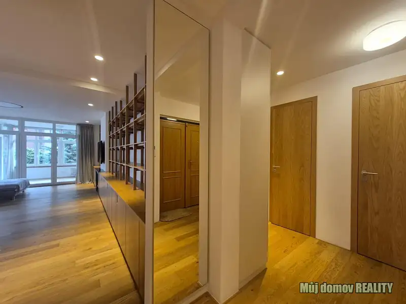 Pronájem bytu 4+kk 113 m², Praha – náhled fotky 2