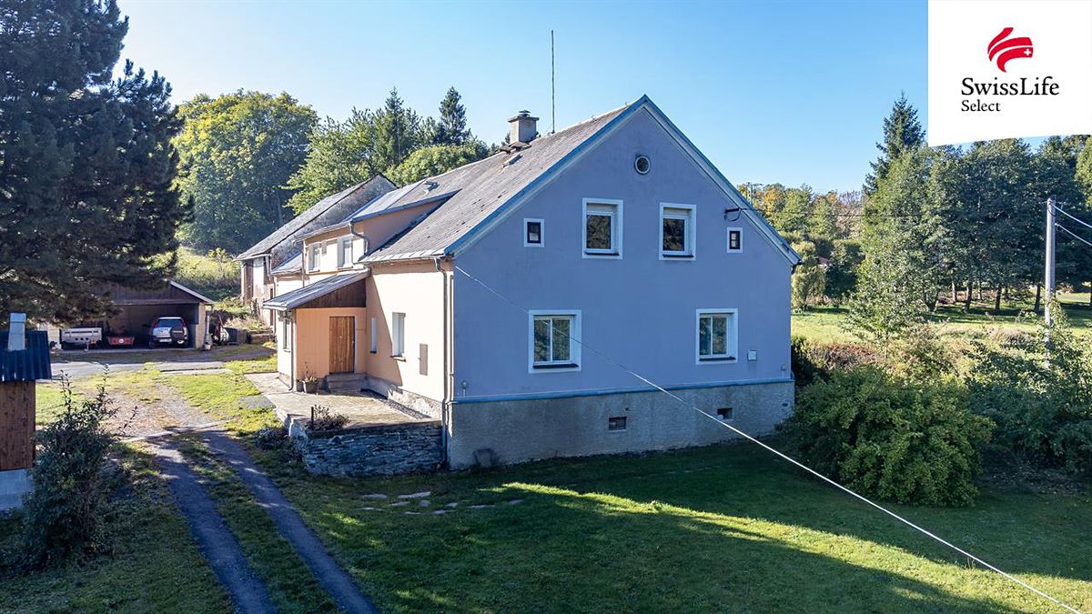 Prodej rodinného domu 280 m², pozemek 4954 m²
