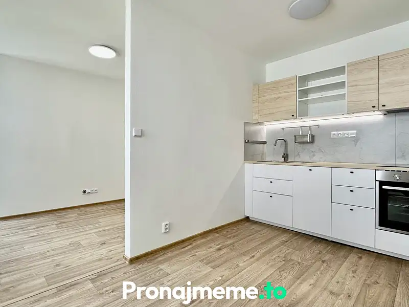 Pronájem bytu 2+kk 42 m², Znojmo – náhled fotky 1