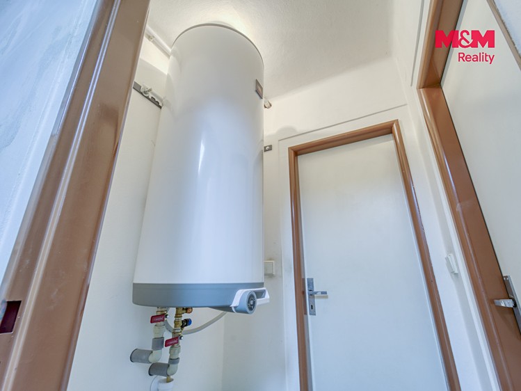 Prodej komerčního prostoru, 98 m² (6 z 20)
