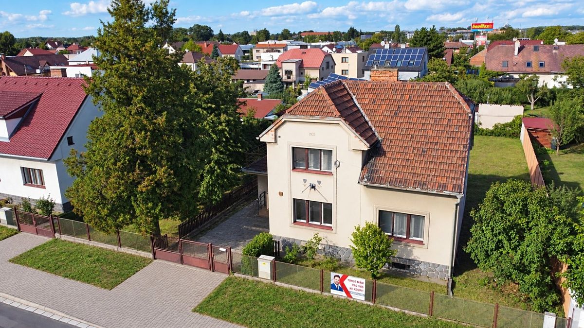 Prodej rodinného domu 258 m², pozemek 888 m²