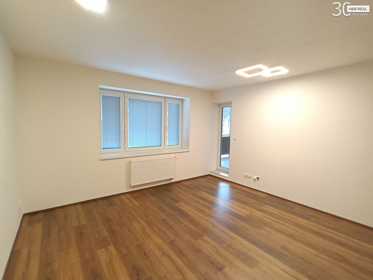 Pronájem bytu 2+kk 50 m² – fotografie 3
