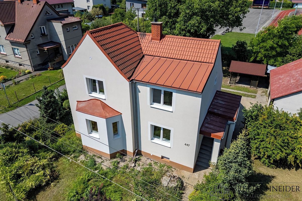 Pronájem rodinného domu 213 m², pozemek 1092 m²
