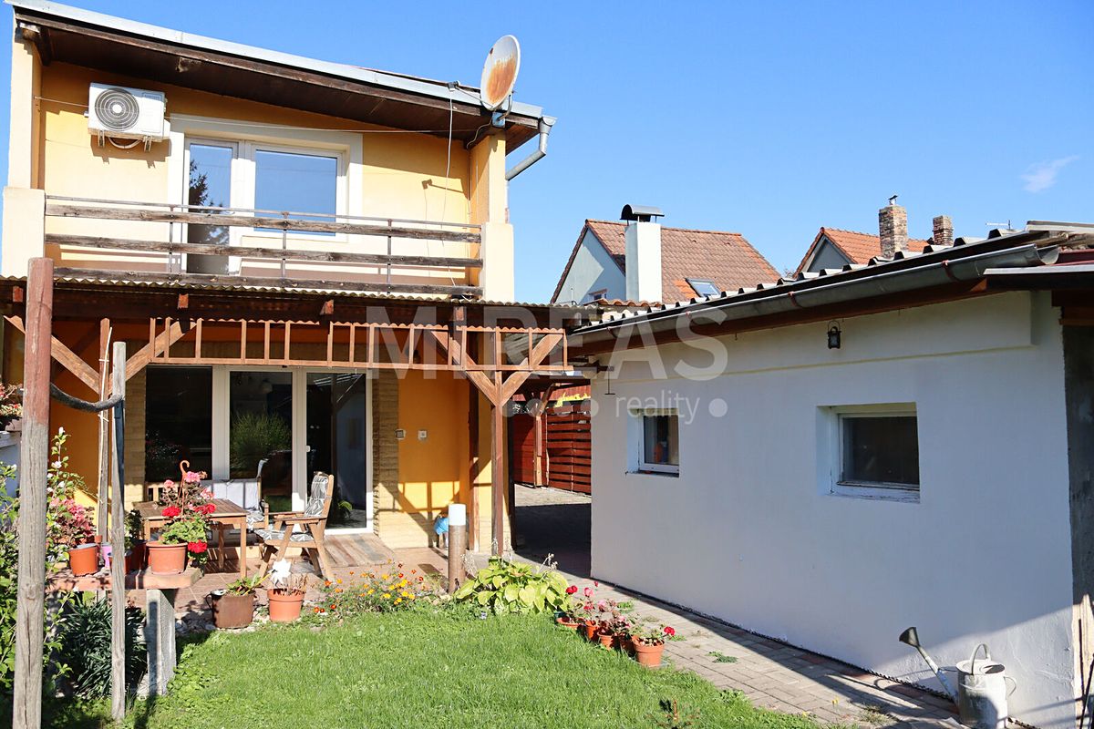 Pronájem rodinného domu 135 m², pozemek 378 m² – fotografie 2