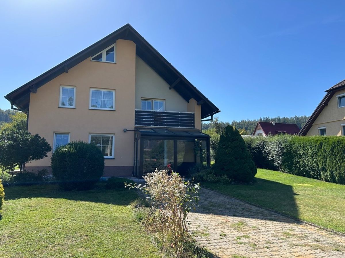 Prodej rodinného domu 206 m², pozemek 1730 m²