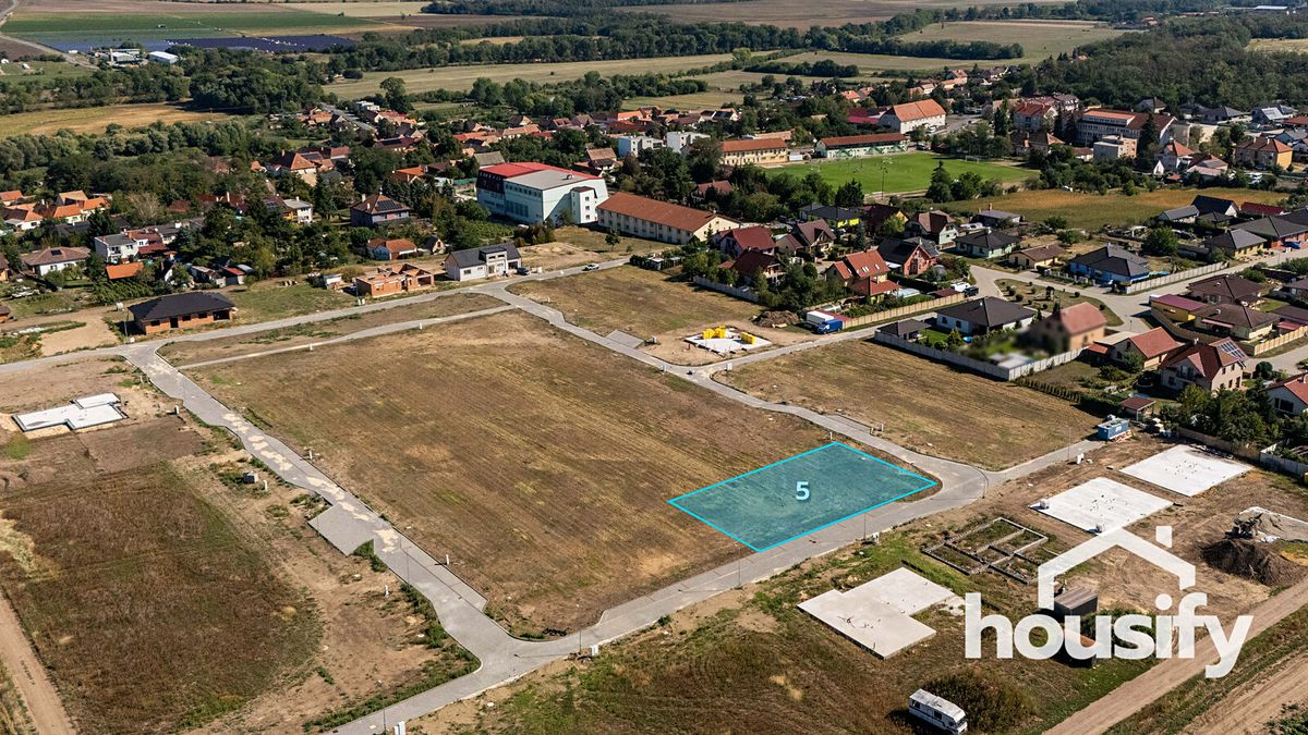 Prodej stavebního pozemku 861 m², Božice – fotka 1 z 3
