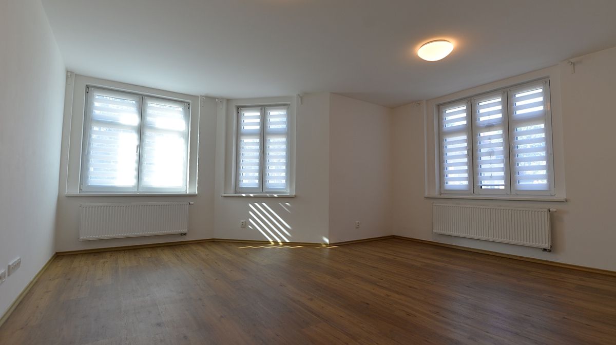 Pronájem bytu 3+kk 94 m² – fotografie 4