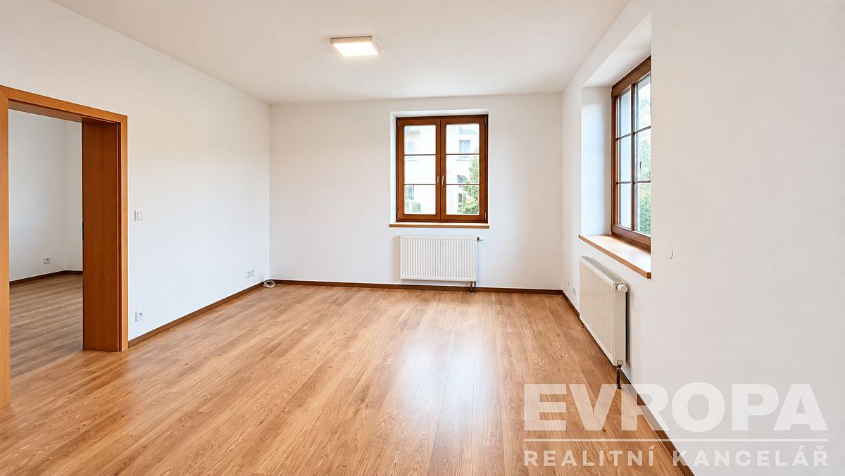 Pronájem bytu 2+kk 52 m² – fotografie 3