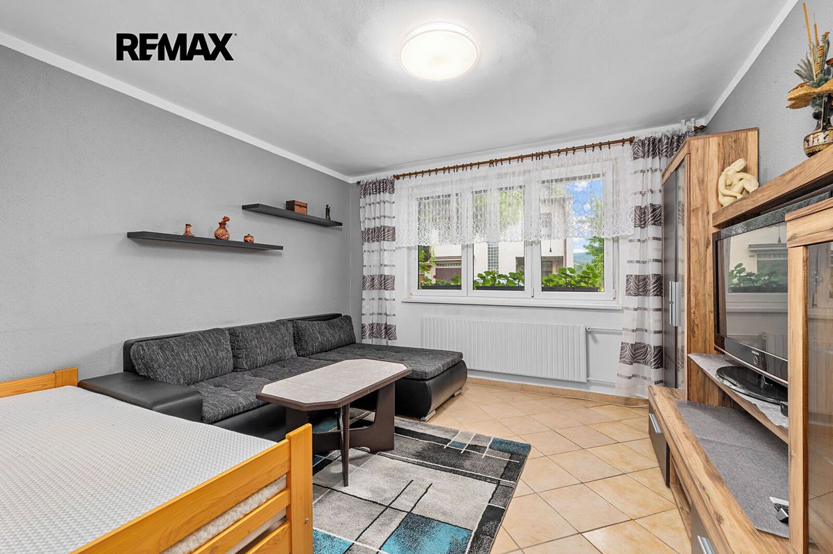Prodej rodinného domu 306 m², pozemek 717 m² – fotografie 5