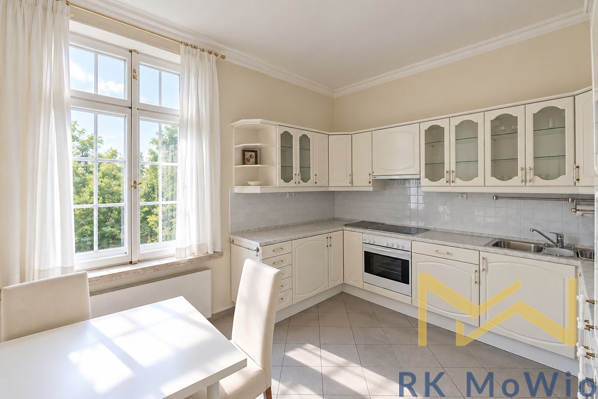 Pronájem bytu 4+1 150 m² – fotografie 4