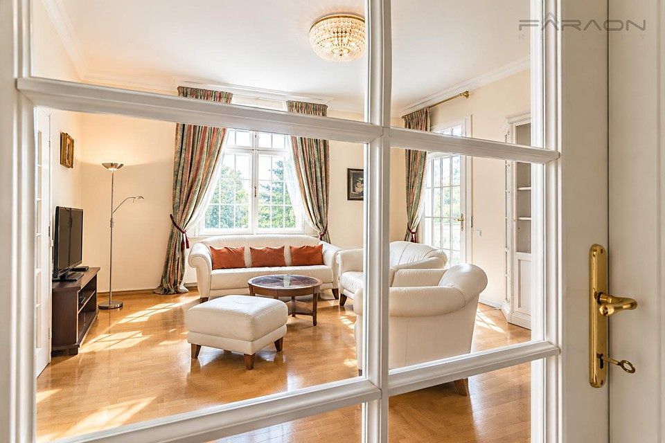 Pronájem bytu 5+1 190 m² – fotografie 2