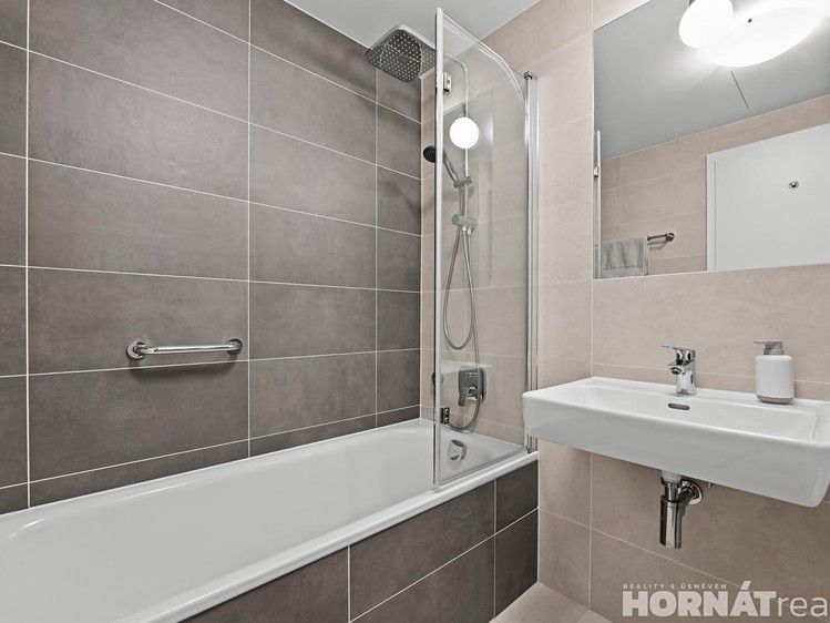 Квартира 3+kk на продаж, 85 м² (17 з 19)