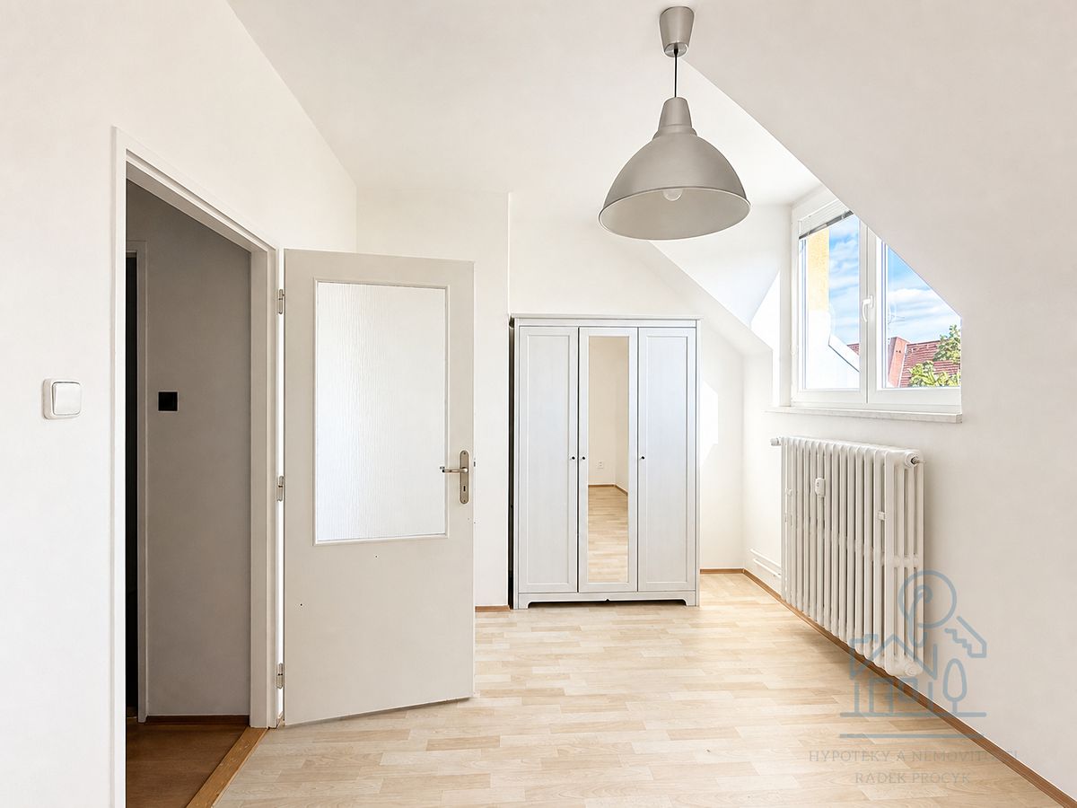 Pronájem bytu 2+1 43 m² – fotografie 4