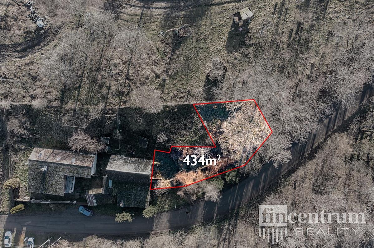 Prodej stavebního pozemku 434 m², Močovice – fotka 1 z 3