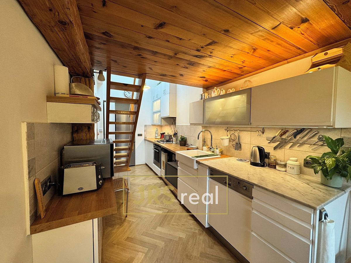 Pronájem bytu 2+1 64 m²