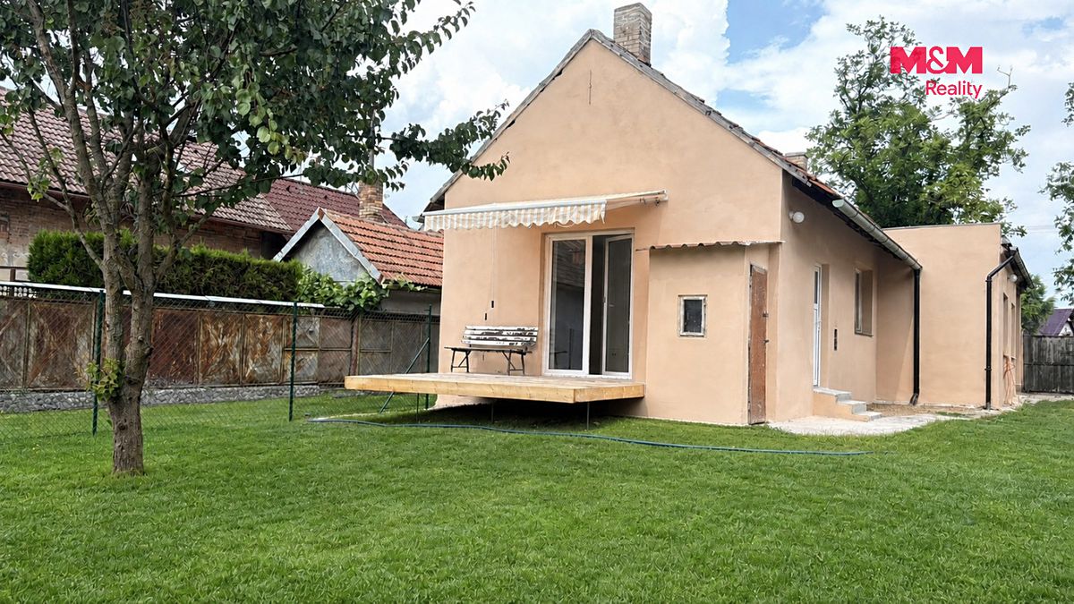 Prodej rodinného domu 79 m², pozemek 389 m² – fotografie 2
