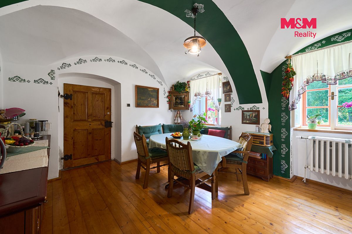 Prodej památky 263 m², pozemek 4454 m² – fotografie 2