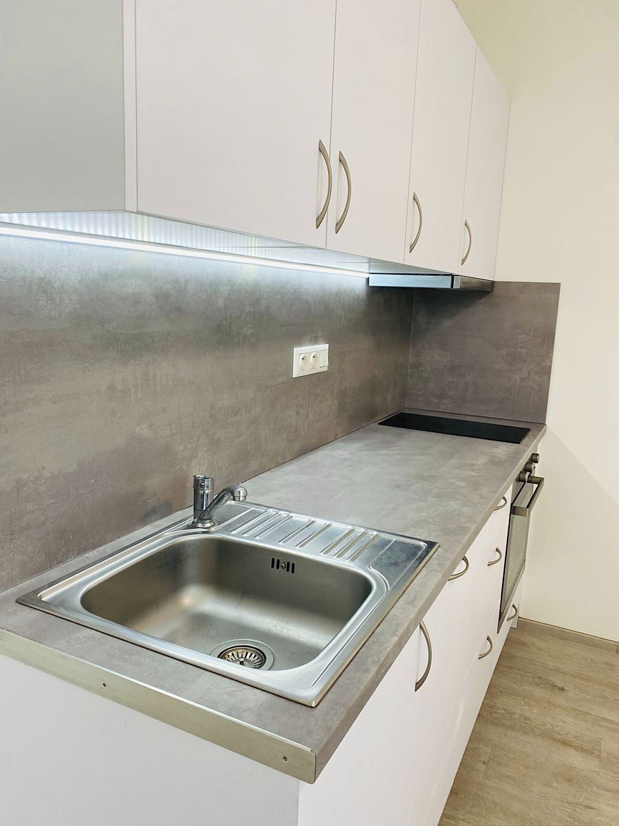 Pronájem bytu 1+kk 25 m² – fotografie 2