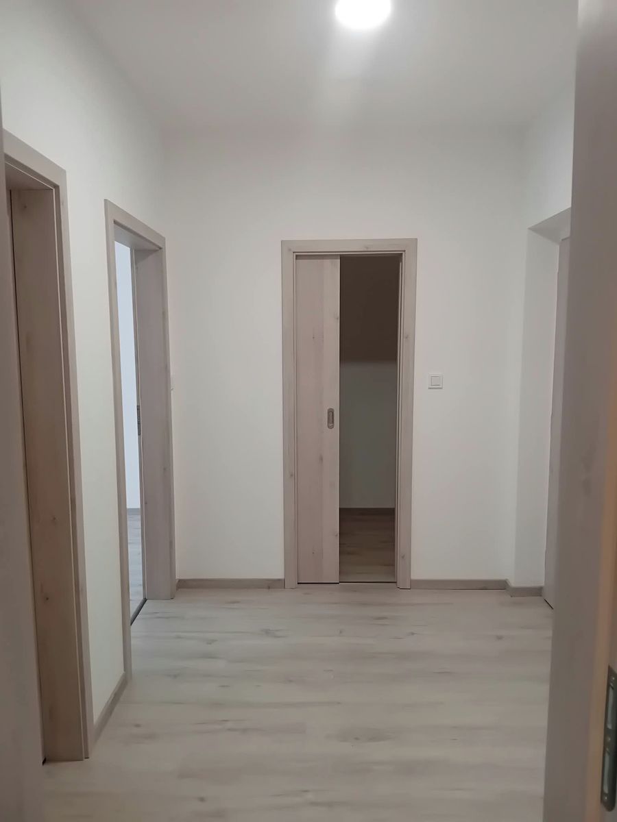 Pronájem bytu 2+kk 54 m² – fotografie 3