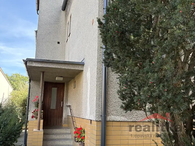 Prodej vícegeneračního domu 172 m², pozemek 961 m², Opava – náhled fotky 2
