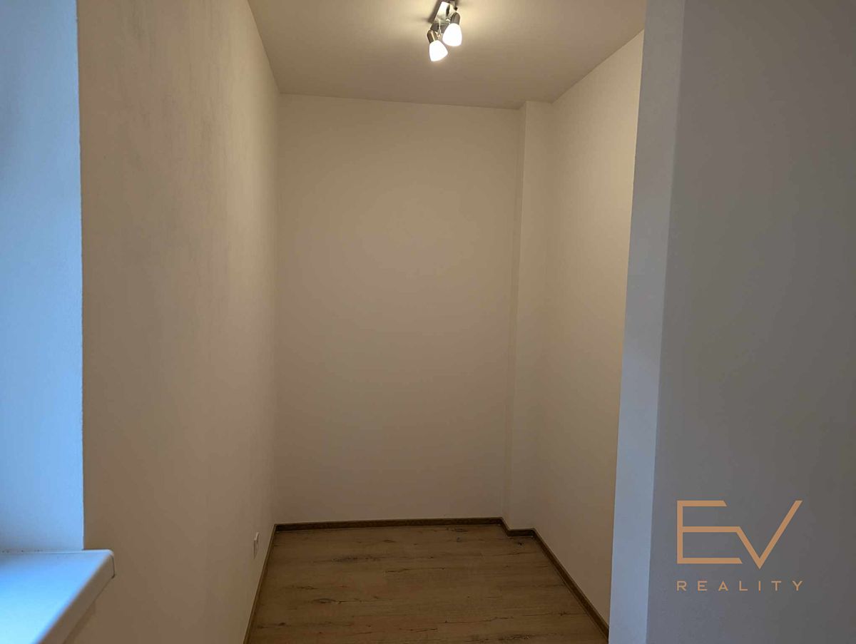 Pronájem bytu 2+kk 58 m² – fotografie 5