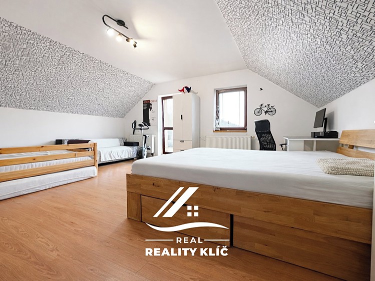 Будинок на продаж, 240 м² (24 з 34)