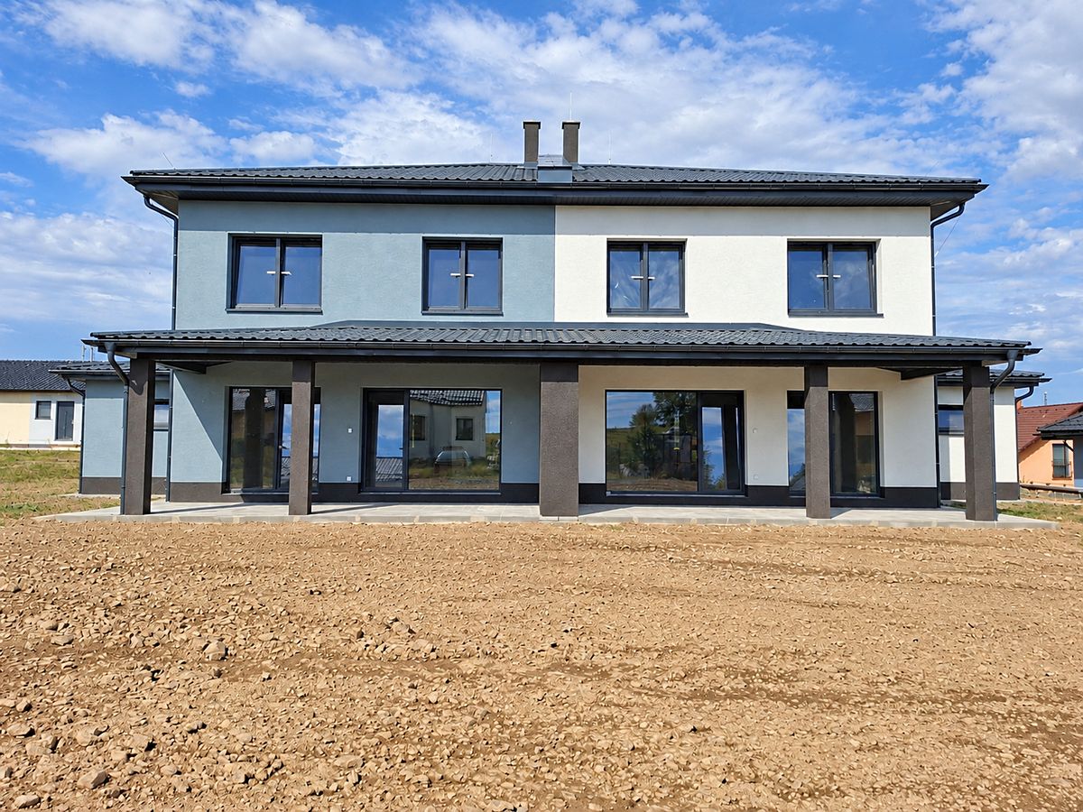 Prodej rodinného domu 153 m², pozemek 474 m² – fotografie 2