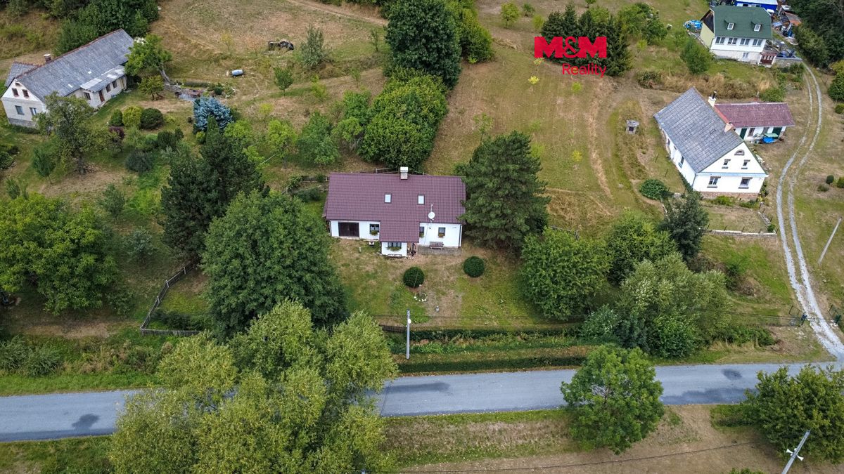 Prodej rodinného domu 210 m², pozemek 1000 m²