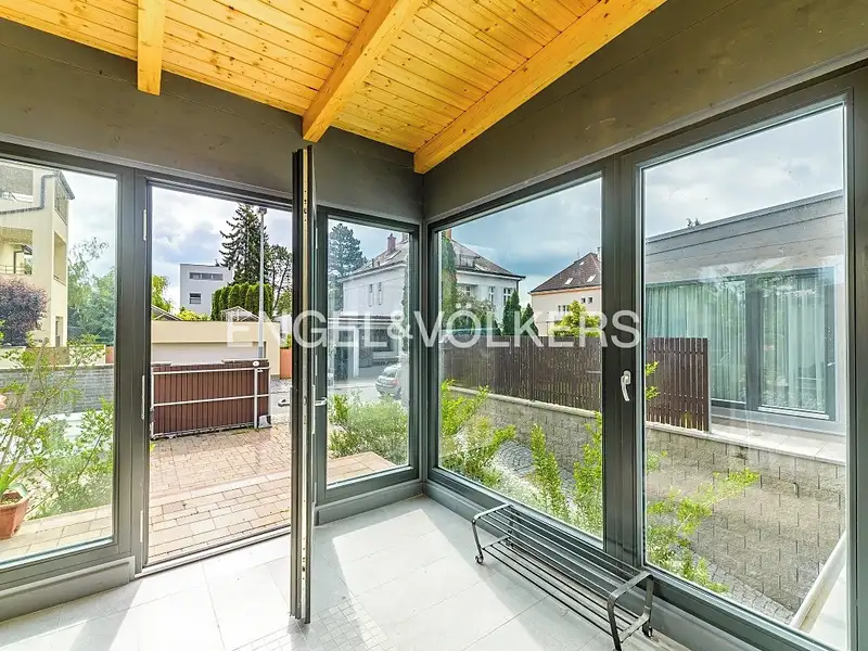 Pronájem rodinného domu 140 m², pozemek 218 m², Praha – náhled fotky 3