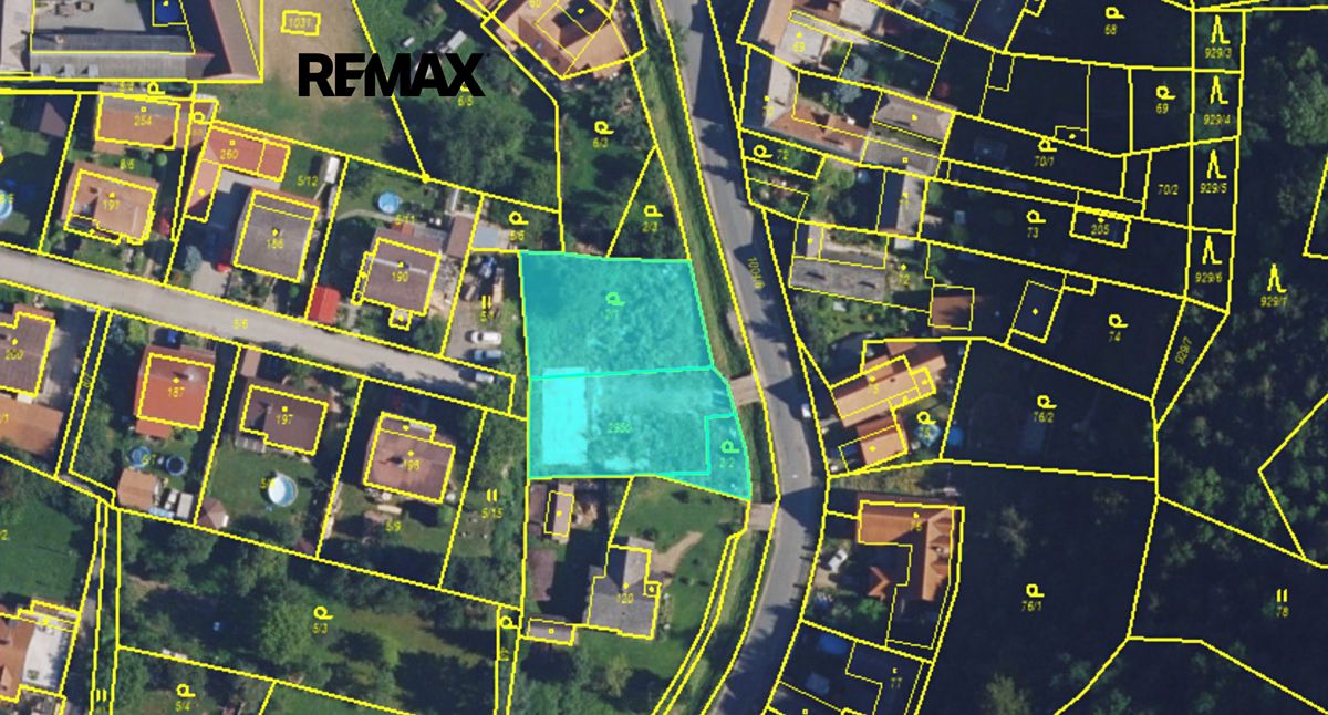 Prodej stavebního pozemku 1071 m² – fotografie 2