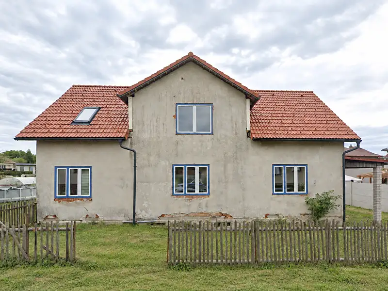 Prodej rodinného domu 364 m², pozemek 1339 m², Černovice – náhled fotky 2