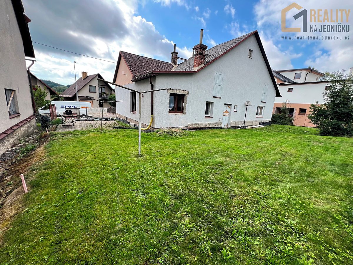 Prodej rodinného domu 120 m², pozemek 586 m² – fotografie 2
